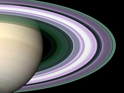 Neues "Cassini"-Bild vom Saturn: Farben zeigen Unterschiede in der Zusammensetzung der Ringe